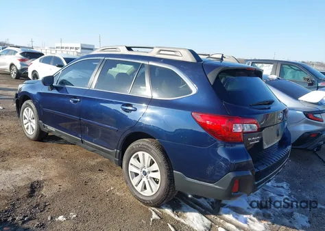2018 Subaru Outback 2.5I Premium из США, поврежденный, VIN 4S4BSACC1J3324178